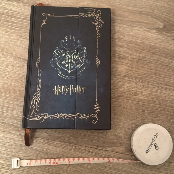 Harry Potter Journal & Monthly Planner Hardcover Ribbon Pagemarker Never Used - Picture 9 of 12